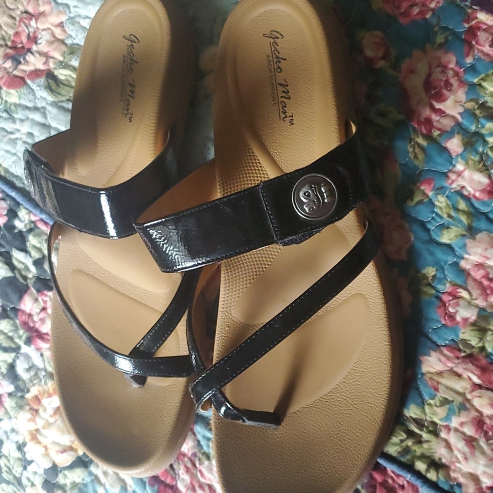 Gecko Women's Black Patent Sandals 9